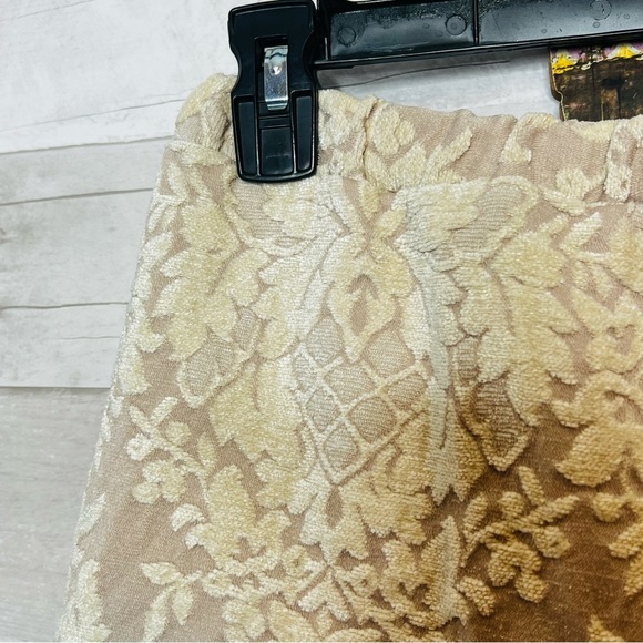 Chasing Fireflies Gaucho Pants - Picture 3 of 4